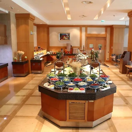 Wyndham Grand Ozdilek Thermal & מלון איזמיר