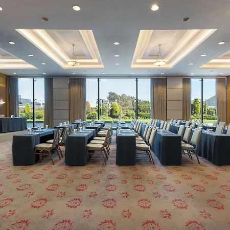 Wyndham Grand Ozdilek Thermal & מלון איזמיר