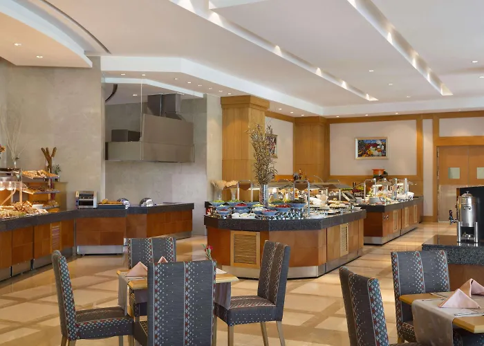 Wyndham Grand Ozdilek Thermal & Отель Измир