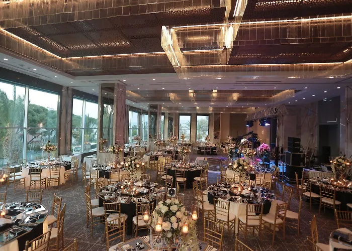 Wyndham Grand Ozdilek Thermal & Измир