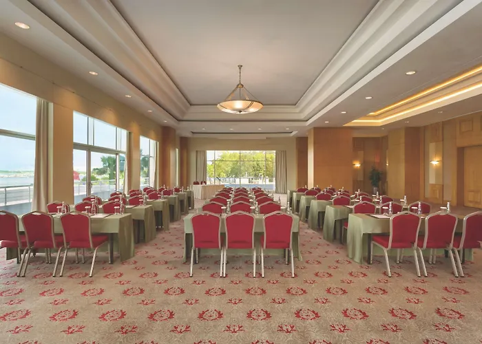 Wyndham Grand Ozdilek Thermal & Hotel Esmirna