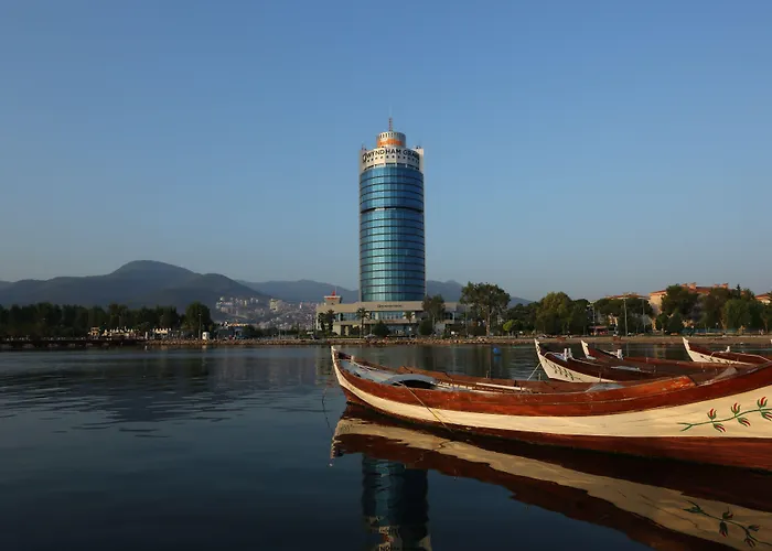 Hotel Wyndham Grand Ozdilek Thermal & Esmirna